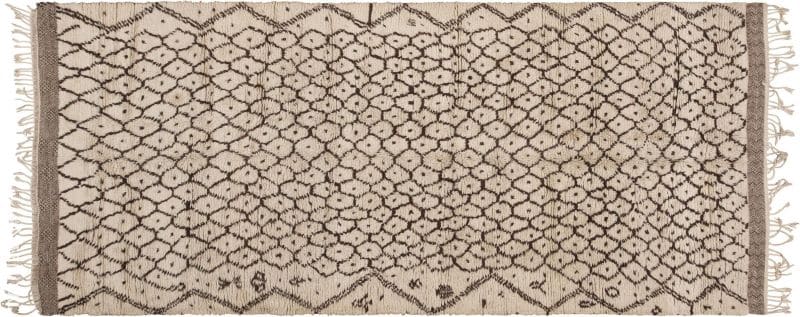How do the beniourain rugs help in cleaning purposes?